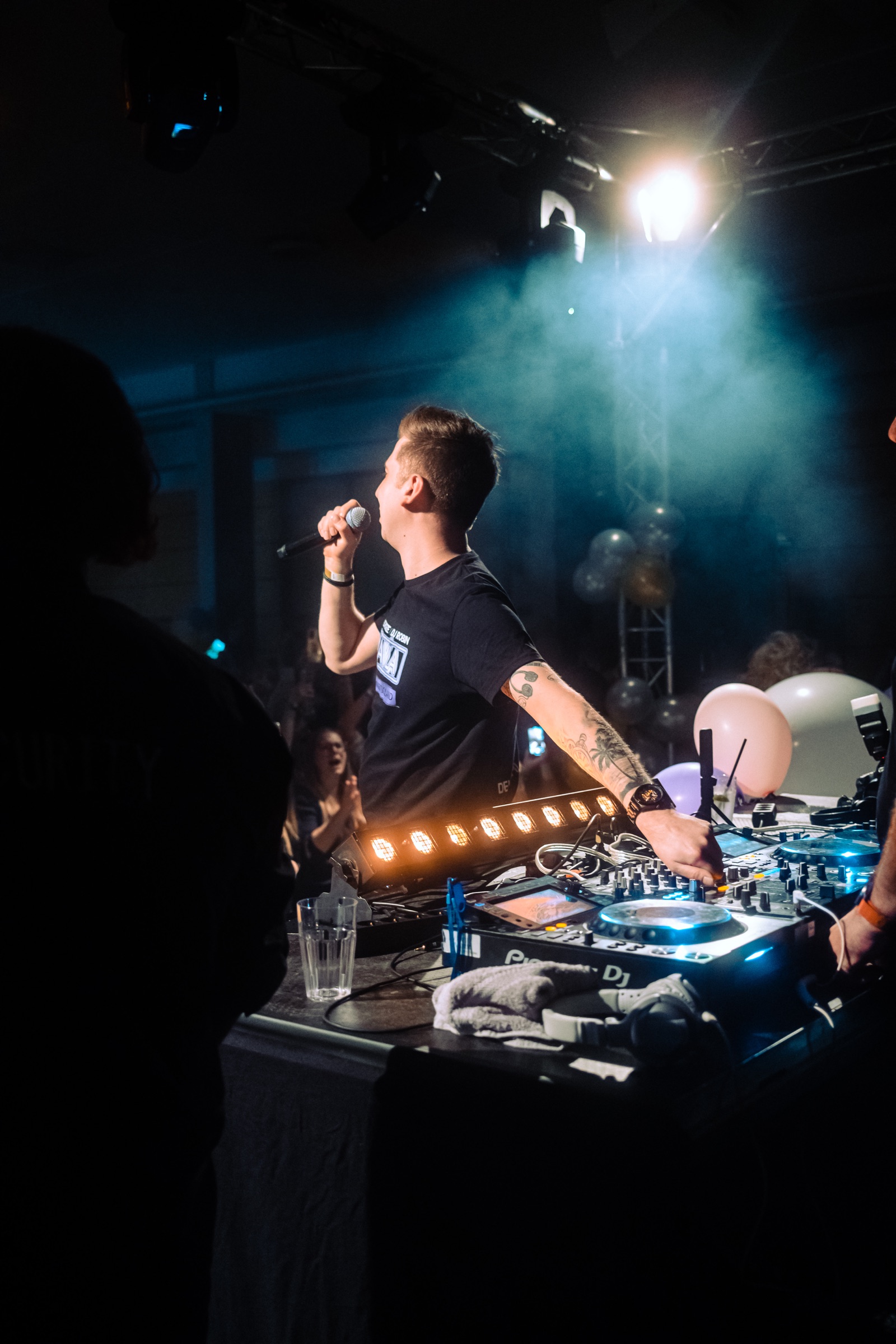 DJ Robin während eines Live-Auftritts in Hannover